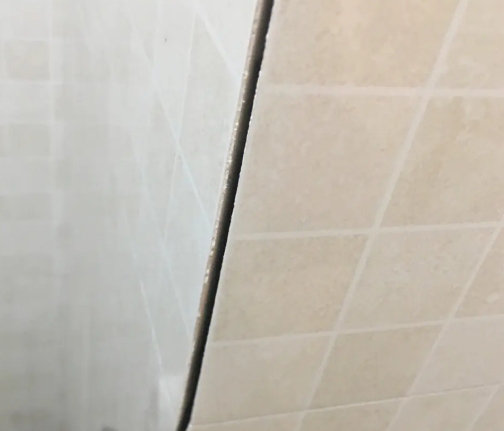 当涂瓷砖空鼓维修公司分享阳台瓷砖脱落的修复过程可以分为以下几个步骤